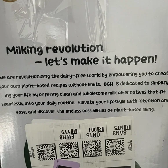 BHG Blue Nut Milk Maker - Picture 4 of 4